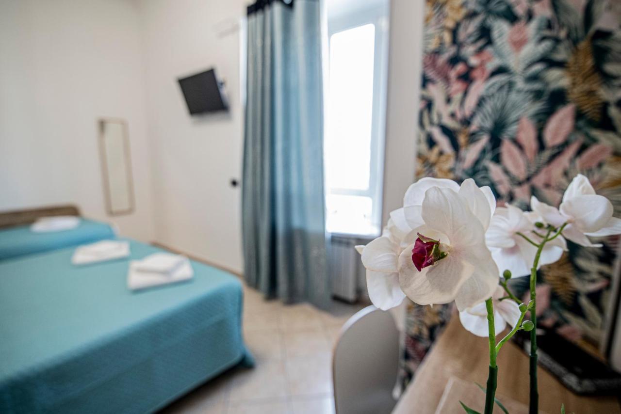Hotel Dell'Urbe Roma Esterno foto