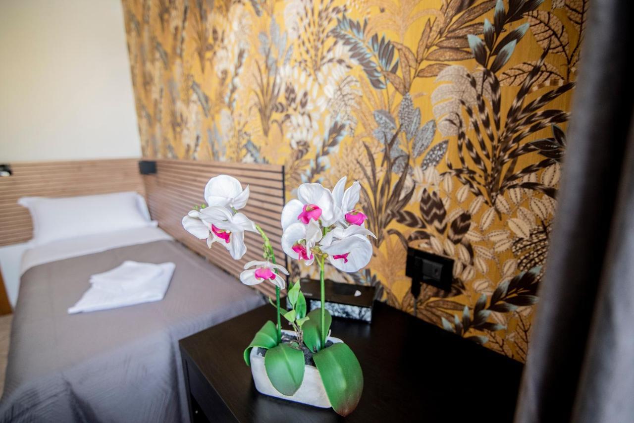 Hotel Dell'Urbe Roma Esterno foto