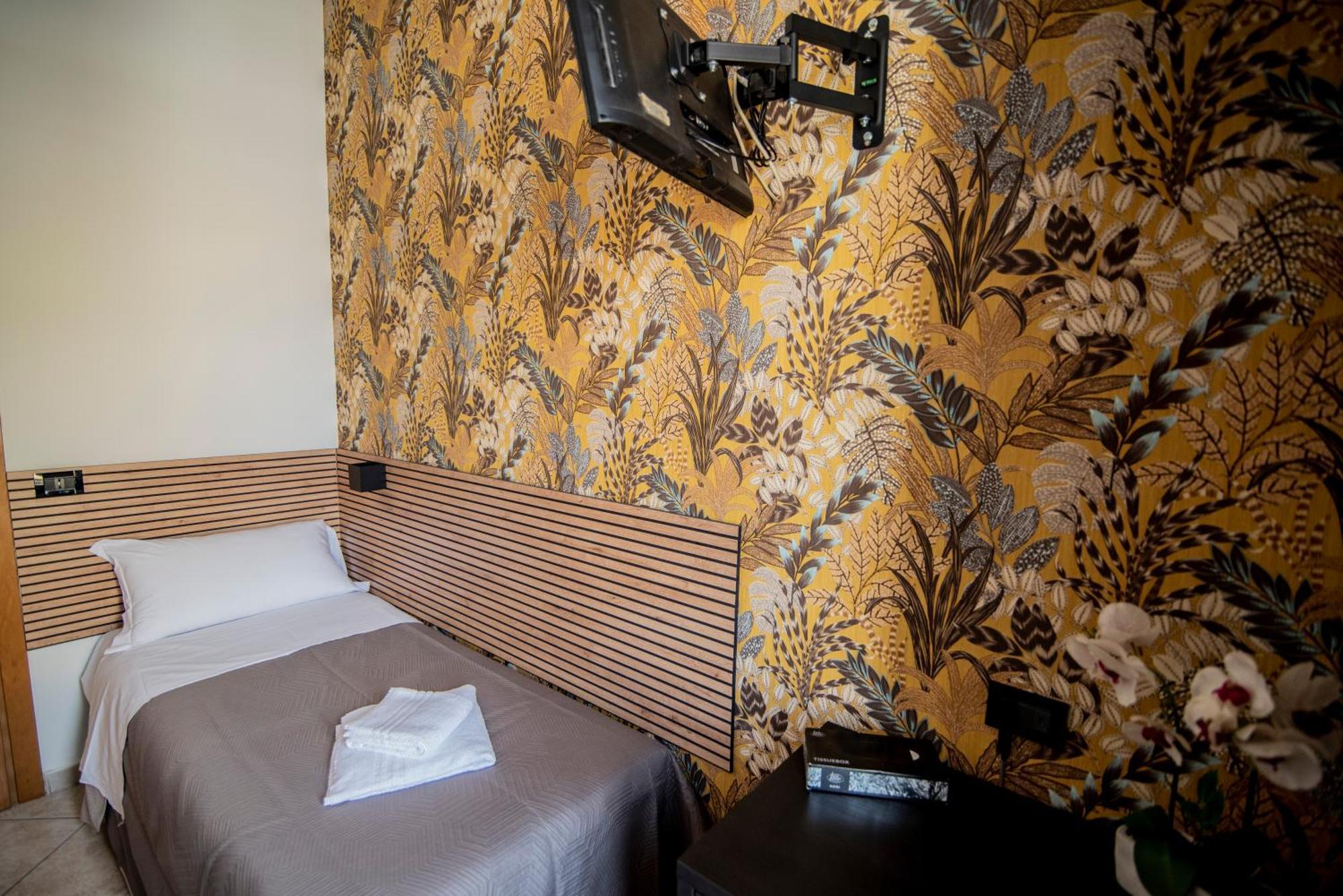 Hotel Dell'Urbe Roma Esterno foto
