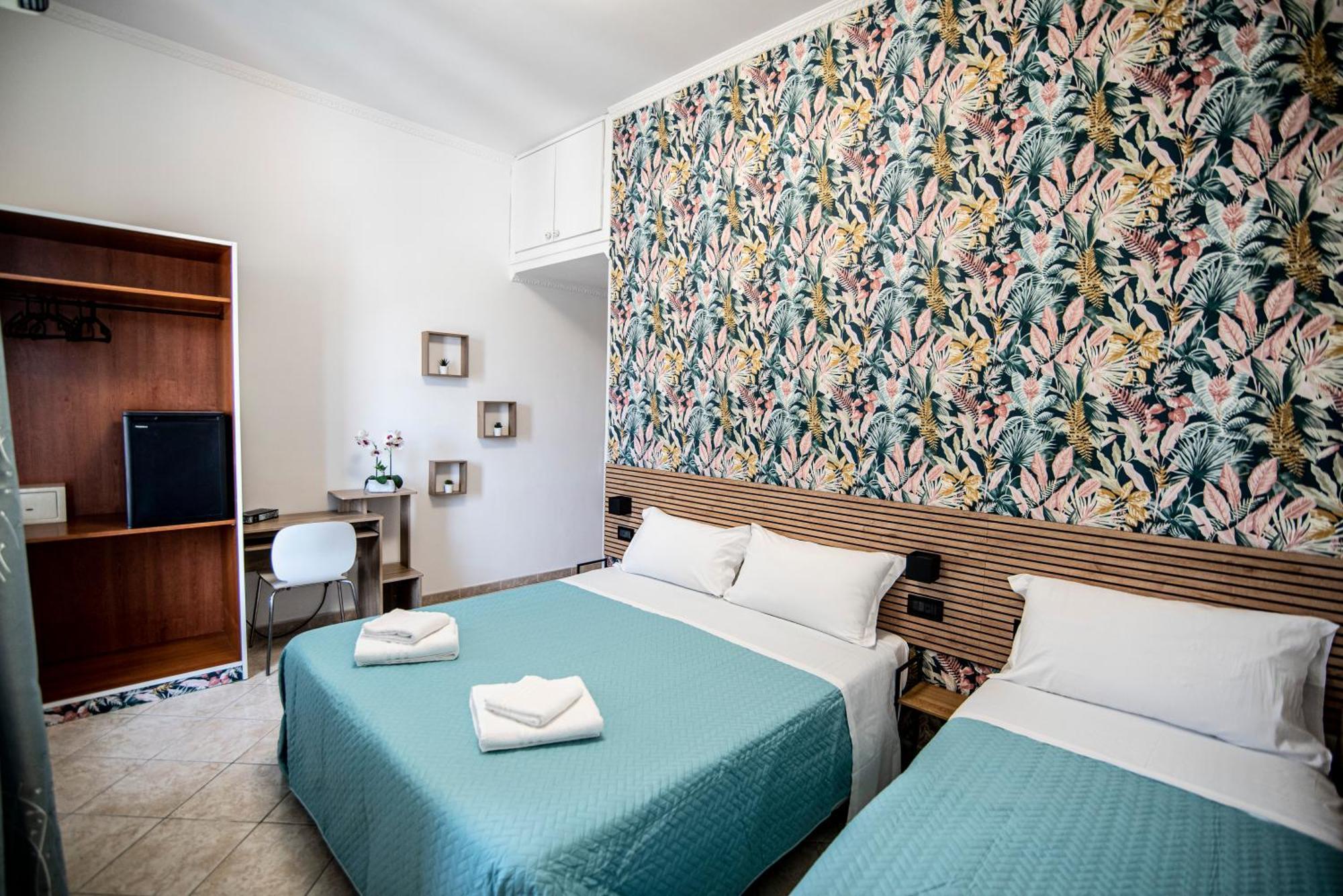Hotel Dell'Urbe Roma Esterno foto
